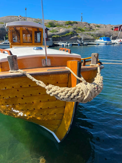 Hemp Bow Fender – Handmade Rope Fender for Classic Wooden Boats