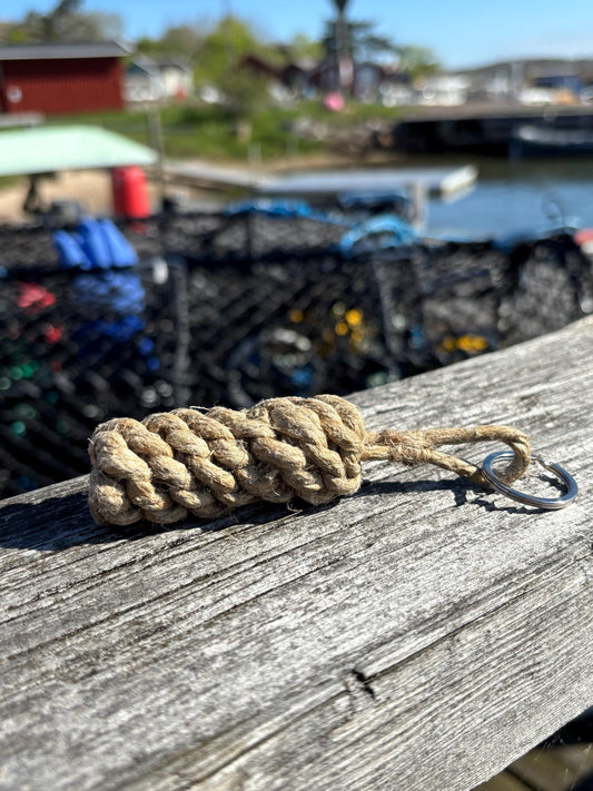 Hemp Rope Fender Key Ring – Handmade Nautical Accessory