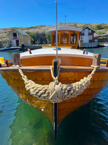 Hemp Bow Fender – Handmade Rope Fender for Classic Wooden Boats
