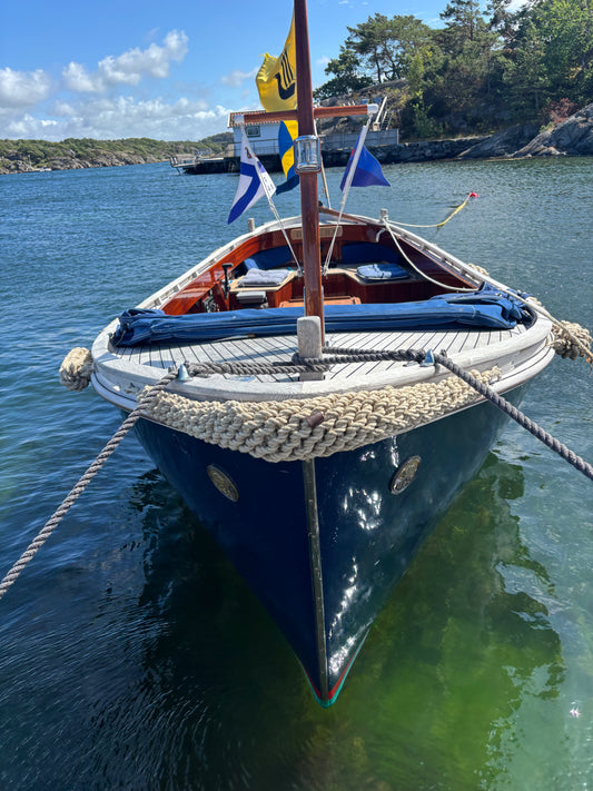 Hemp Bow Fender – Handmade Rope Fender for Classic Wooden Boats