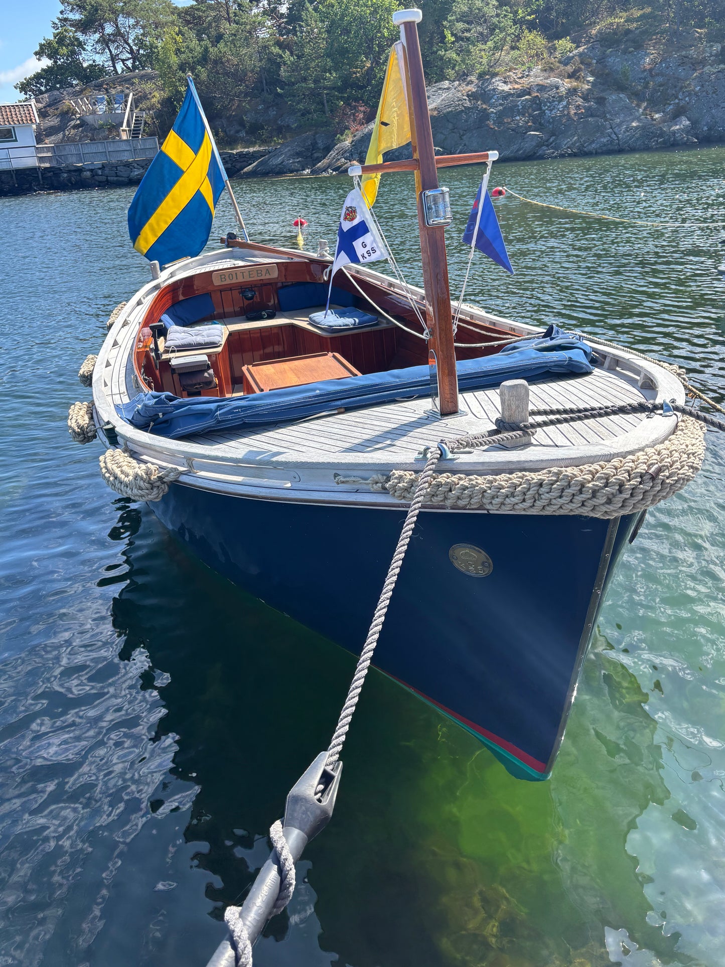 Hemp Bow Fender – Handmade Rope Fender for Classic Wooden Boats