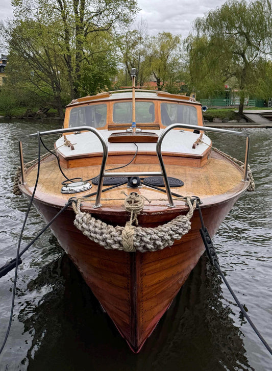 Hemp Bow Fender – Handmade Rope Fender for Classic Wooden Boats